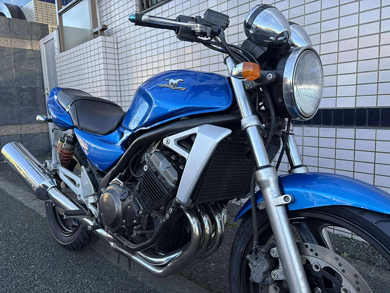 ハンドリングに影響ある、ステムベアリングは分解清掃給油済みです。