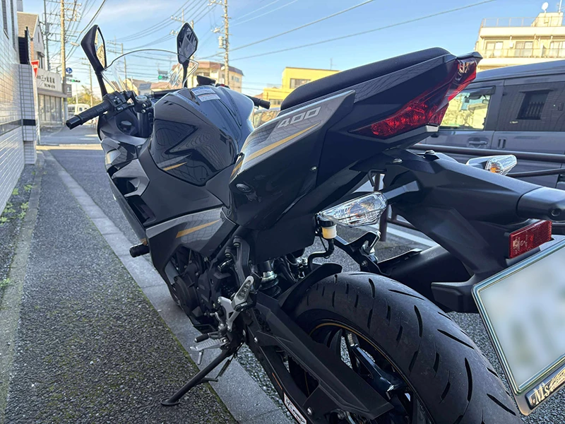 車検は令和8年10月まであります。スリッパークラッチも標準装備です。